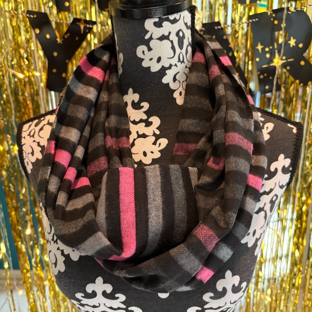 Cashmink * Black Pink Grey Casual Scarf EUC Infinity Winter Fashion Cute Y2K 90s